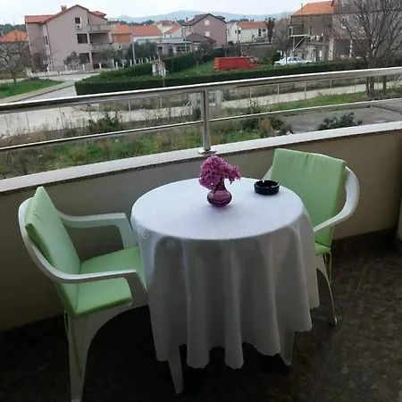 Angie Biograd Na Moru